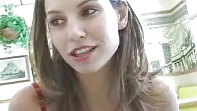 สาวน้อยผู้น่าสงสารทำผิดพลาดในชีวิตของเธอ