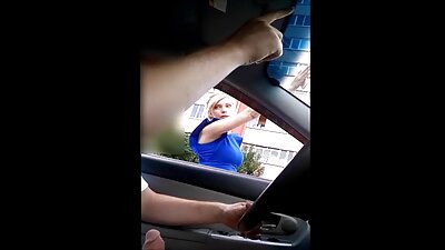 แม่ผู้ใหญ่สกปรกชอบมีเซ็กส์กับเพื่อนลูกชายของเธอ