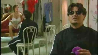 แม่รักไก่หนุ่ม