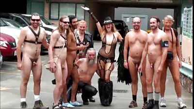 ใช่ เธออายุ 18 และเธอสมบูรณ์แบบ