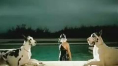 แม่เพื่อนรู้ว่าฉันจะเข้าไปในห้อง